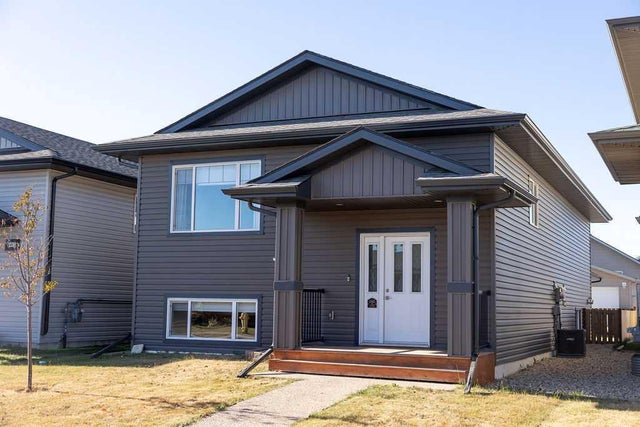 4420 74 Street, Camrose