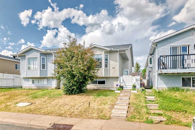 30 Falmere Way Ne, Calgary