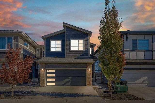 34 Sage Bluff Heights Nw, Calgary