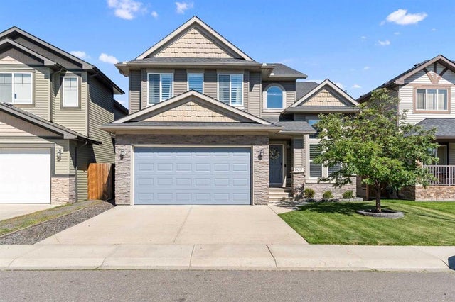 809 Canoe Green Sw, Airdrie
