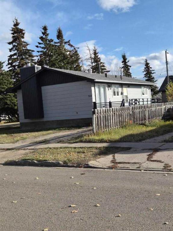 214 7 Street, Beaverlodge