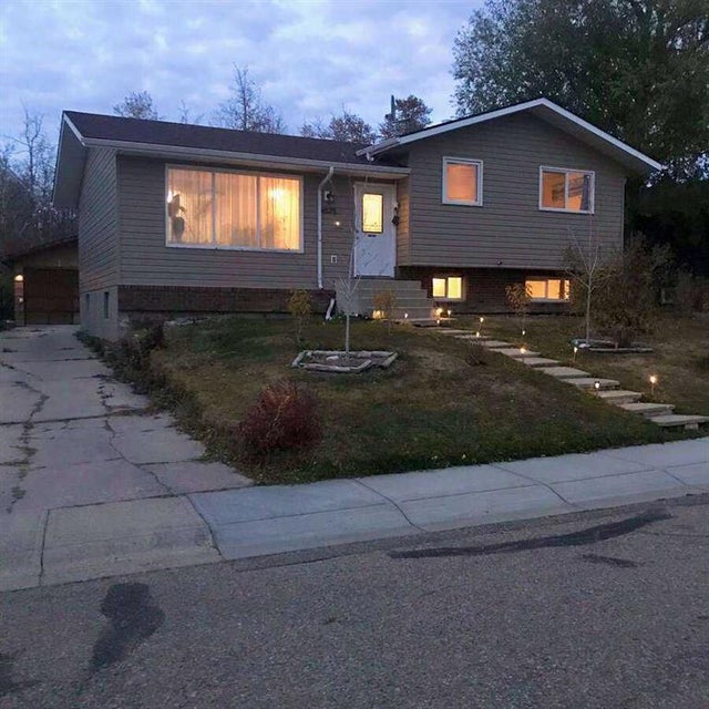 5232 38 Street Crescent, Innisfail