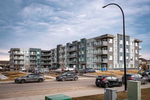 215, 40 Carrington Plaza Nw, Calgary