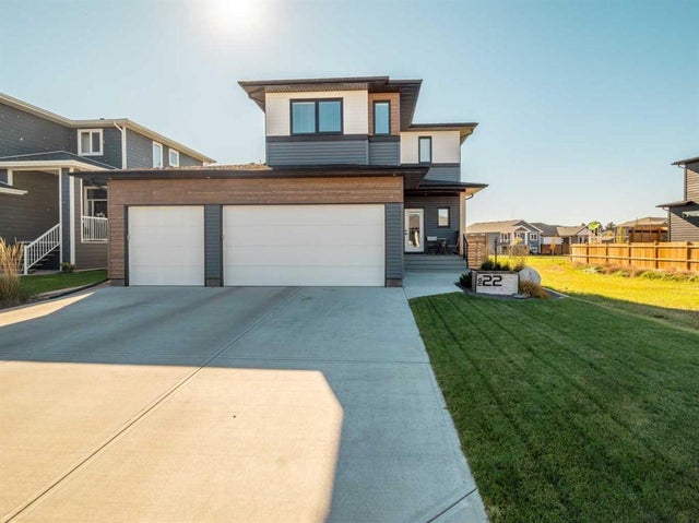 22 Prairie Sunset Ave, Taber