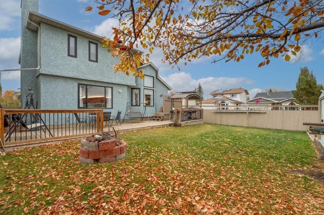 9 Hunters Mews, Okotoks