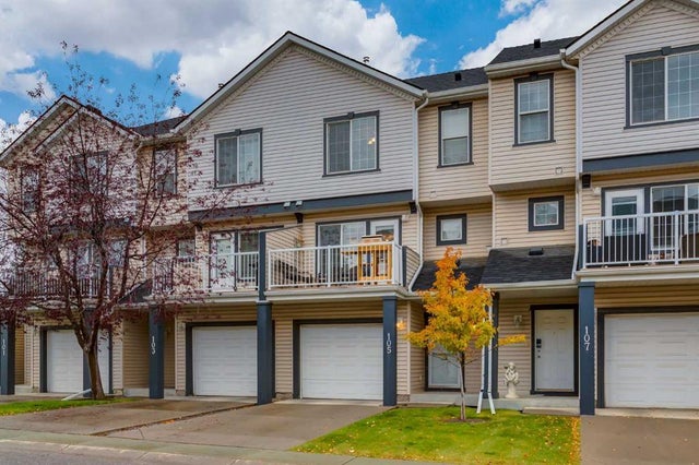 105 Everhollow Heights Sw, Calgary