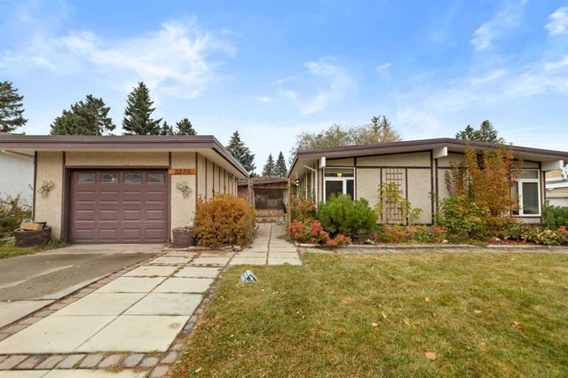 2236 98 Avenue Sw, Calgary
