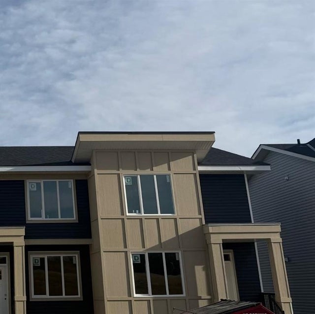 1927 Mccaskill Drive, Crossfield