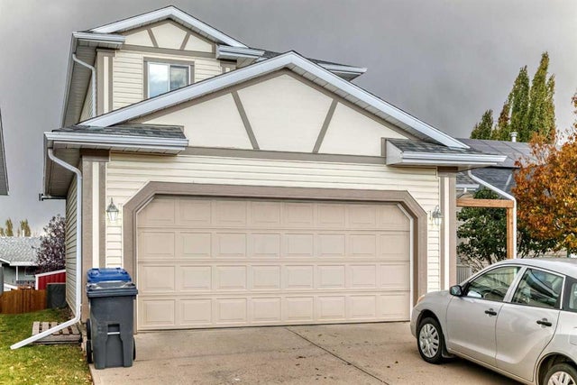 507 Sheep River Close, Okotoks