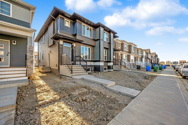 1945 Cornerstone Boulevard Ne, Calgary