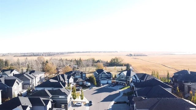 321 Kinniburgh Cove, Chestermere