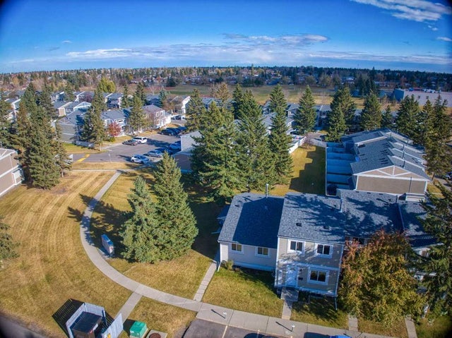 212 Georgian Villas Ne, Calgary