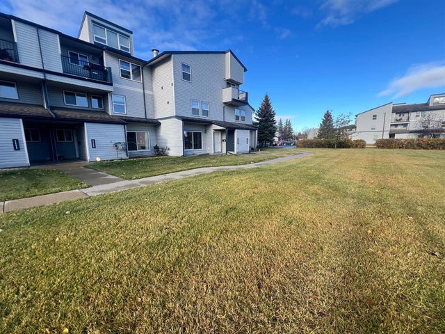 1114, 7201 Poplar Drive, Grande Prairie