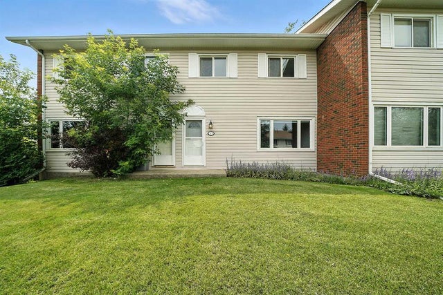 13, 15 Stanton Street, Red Deer