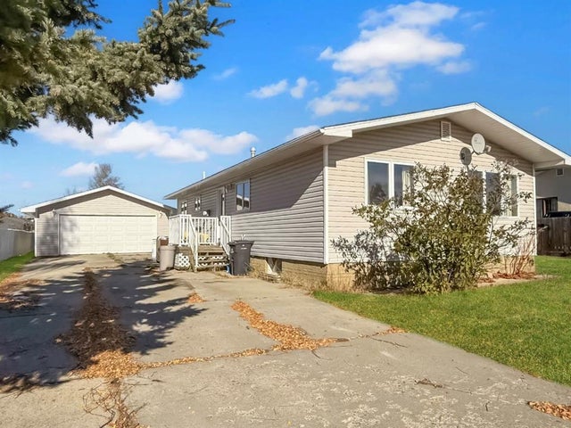 10638 99 Avenue, Grande Cache