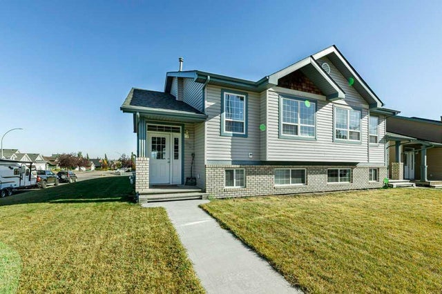 7023 Deer Street, Lacombe
