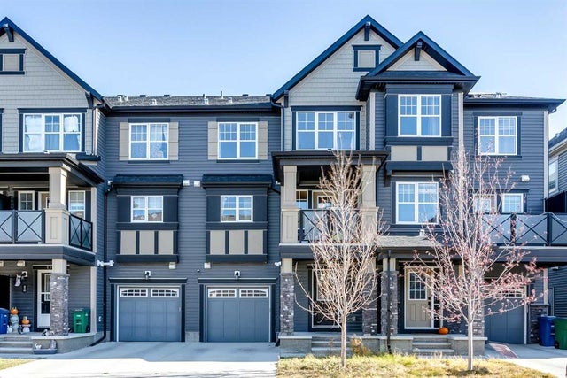 214 Hillcrest Gardens Sw, Airdrie