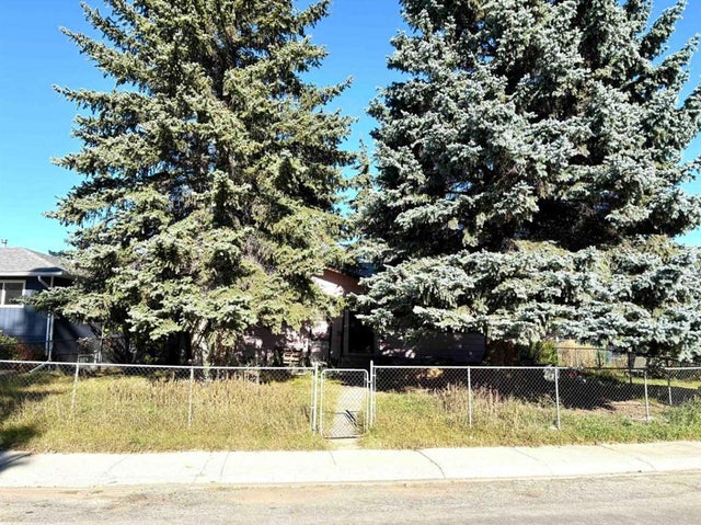 6 Harvey Place Sw, Calgary