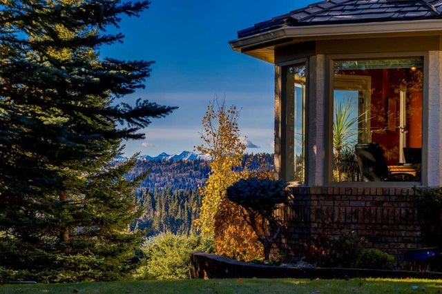 42 Sunset Way, Rural Foothills County