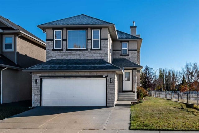 287 Crystal Shores Drive, Okotoks