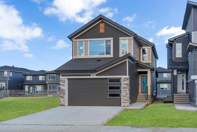 24 Corner Glen Green Ne, Calgary