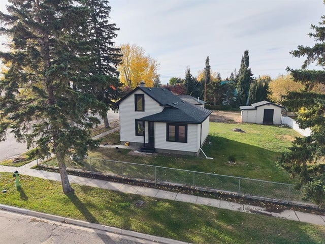 106 Allison Street, Acme