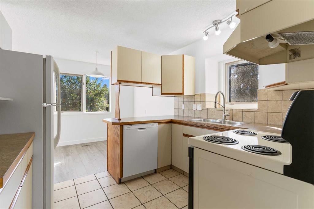 2 West Barrett Place, Cochrane – Residential Detached Listing Photo 14