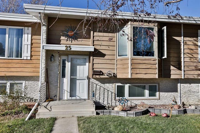 25 Selkirk Road W, Lethbridge