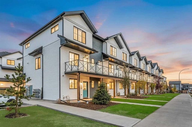 416, 1750 Rangeview Drive Se, Calgary