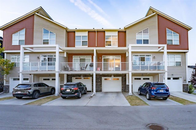 638 Redstone View Ne, Calgary