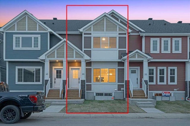39 Baysprings Terrace Sw, Airdrie