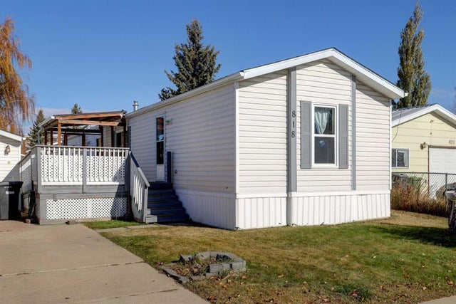 818 Briarwood Road, Strathmore