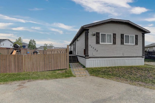 11203 97 Street, Clairmont