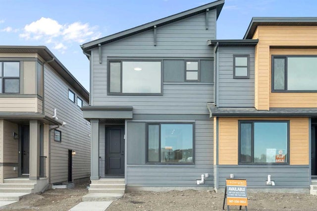 103 Royston Way Nw, Calgary