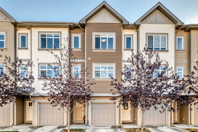 84 Copperstone Villas Se, Calgary
