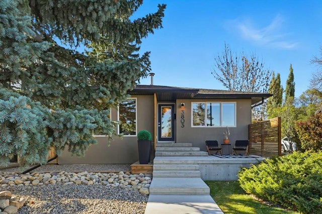 3803 16a Street Sw, Calgary