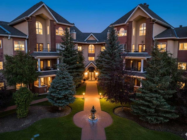 242, 30 Sierra Morena Landing Sw, Calgary