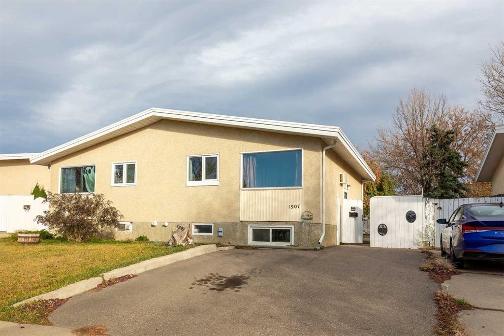 1907 18 Street N, Lethbridge