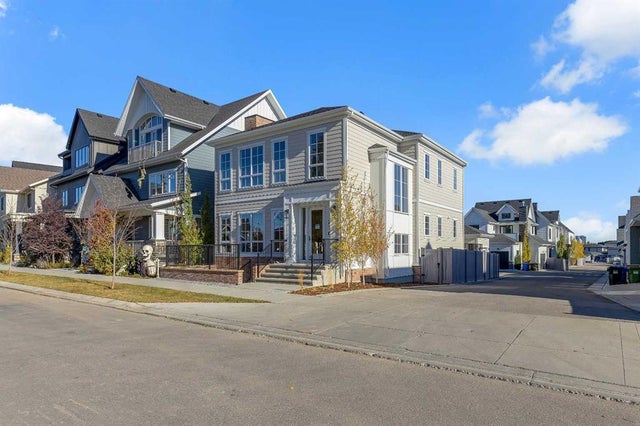 210 Alexandria Green Sw, Calgary