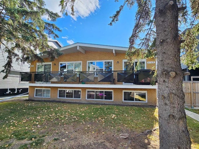 2137 / 2139 53 Avenue Sw, Calgary