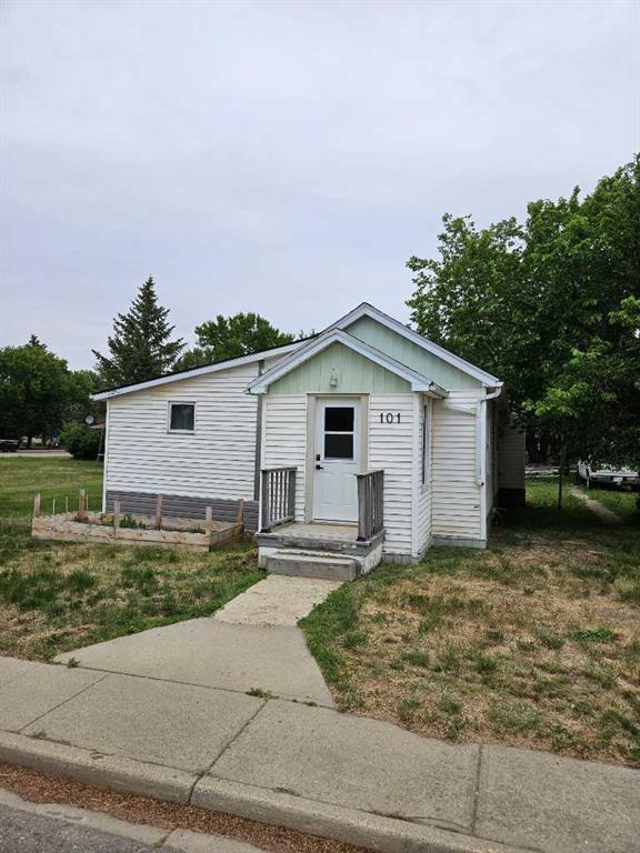 101 3 Avenue W, Foremost