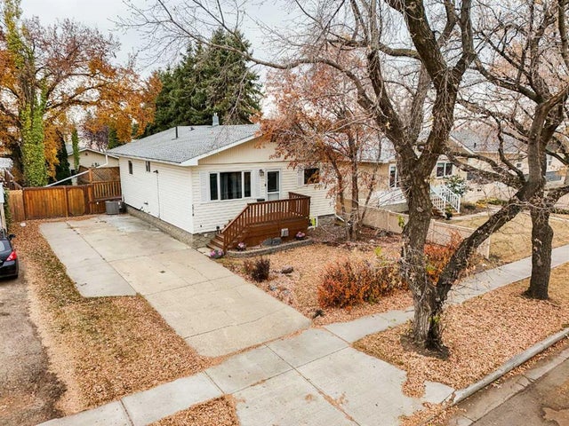 5218 45 Street, Camrose