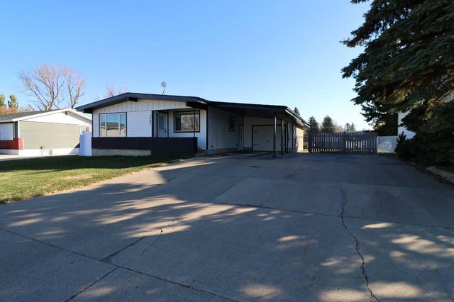 5707 50 St, Taber