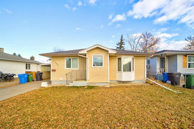 1706 23 Avenue, Coaldale