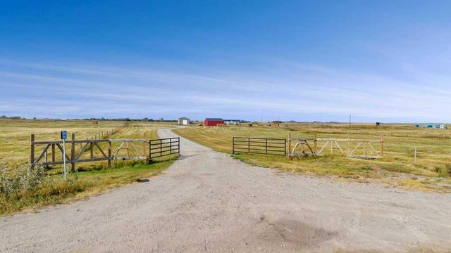 242068 Range Road 243, Rural Wheatland County