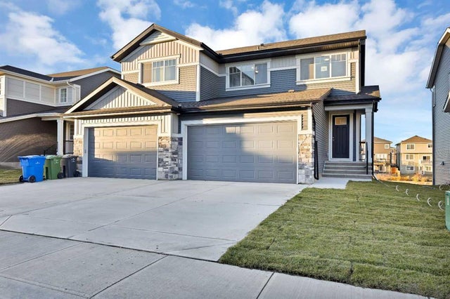 541 Chelsea Gardens, Chestermere