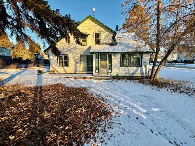 5107 47 Street, Provost