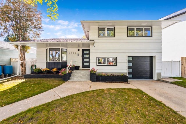 2539 Chicoutimi Drive Nw, Calgary