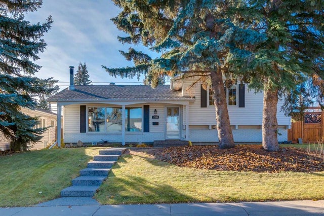 12044 Lake Emerald Crescent Se, Calgary