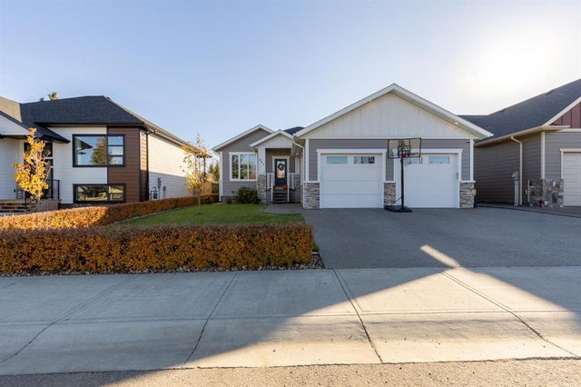 803 Gibbons Avenue N, Picture Butte